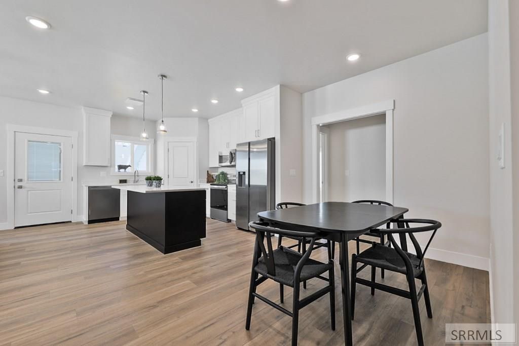 Image 13 of property listing at 545 S Cutler Avenue, Sugar City, ID 83448