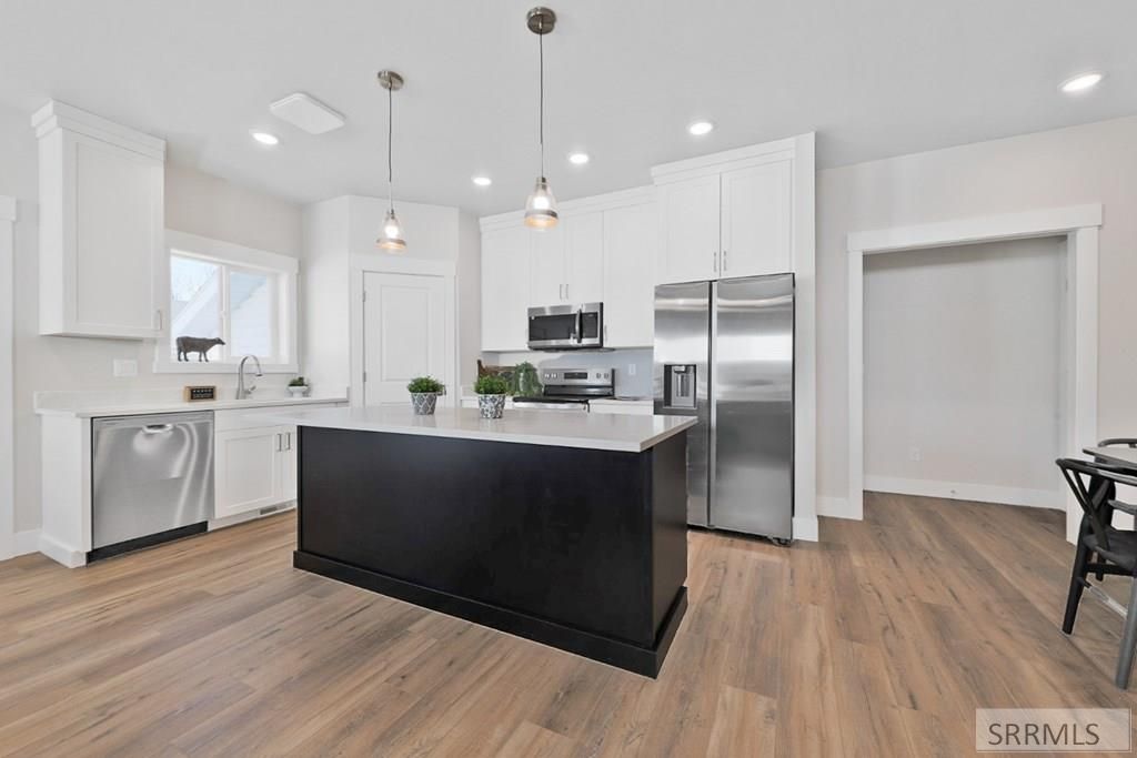 Image 14 of property listing at 545 S Cutler Avenue, Sugar City, ID 83448