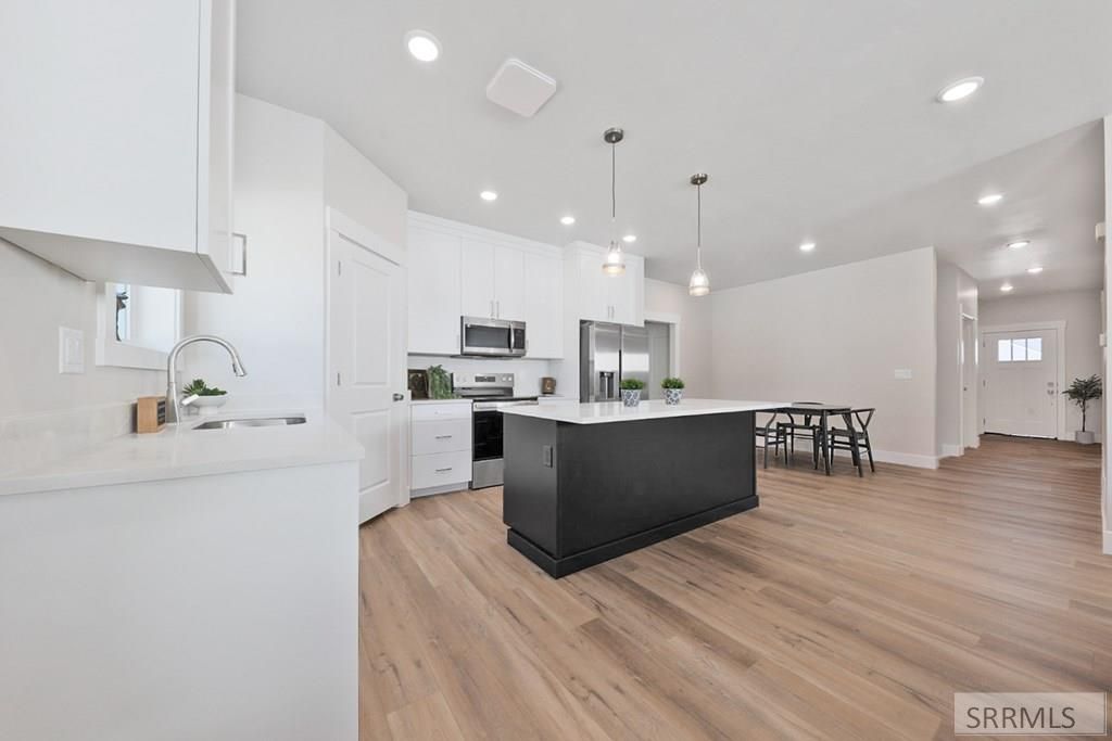 Image 16 of property listing at 545 S Cutler Avenue, Sugar City, ID 83448