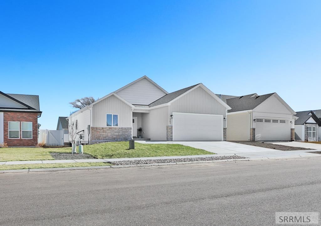 Image 3 of property listing at 545 S Cutler Avenue, Sugar City, ID 83448