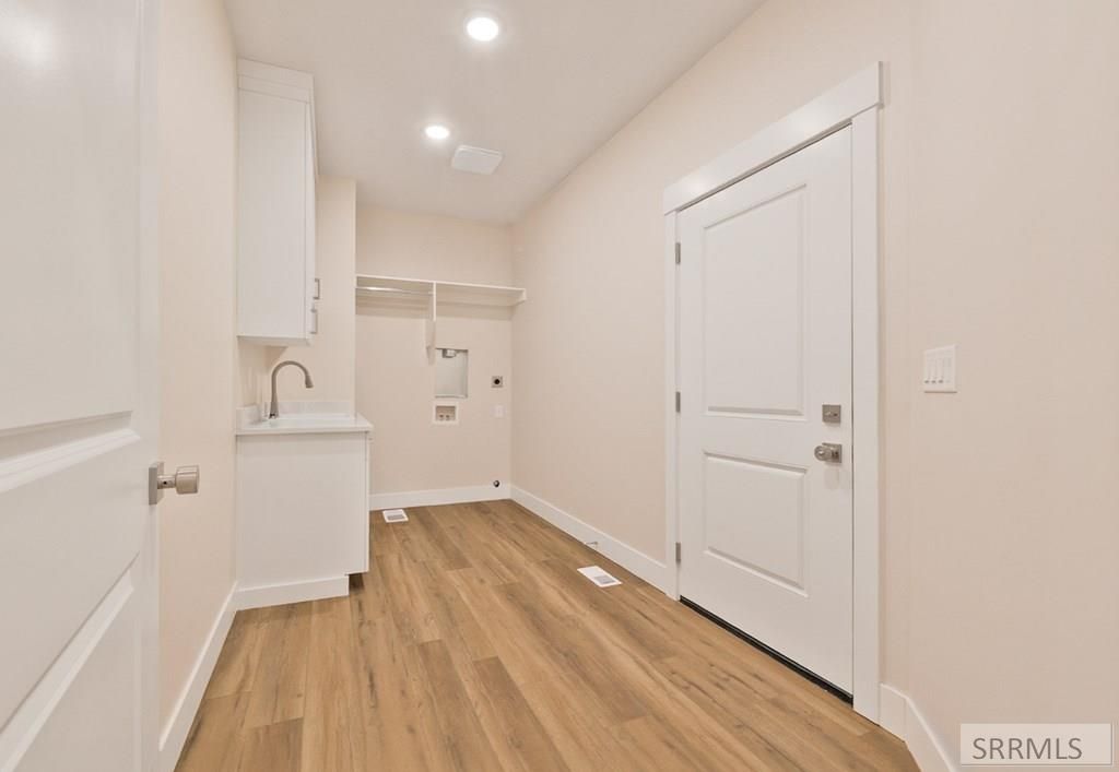 Image 38 of property listing at 545 S Cutler Avenue, Sugar City, ID 83448