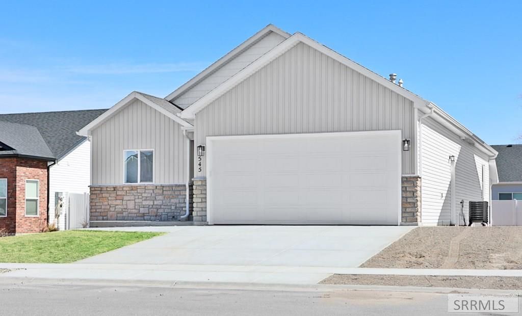 Image 5 of property listing at 545 S Cutler Avenue, Sugar City, ID 83448