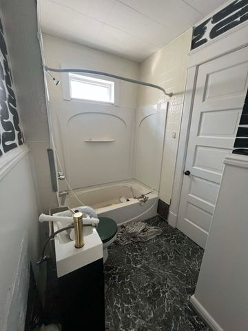 730-32 E 8TH Street, Erie, PA 16503