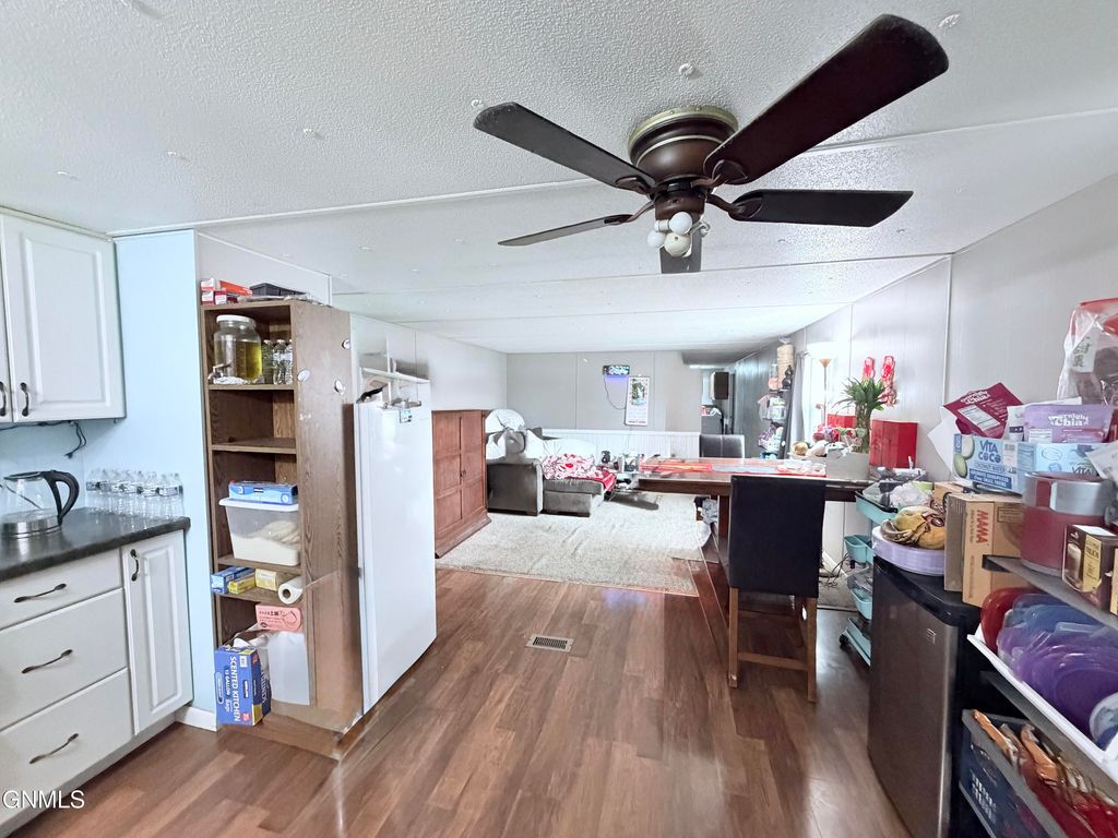 124 Delaware Street SE, Bismarck, ND 58504 photo 13