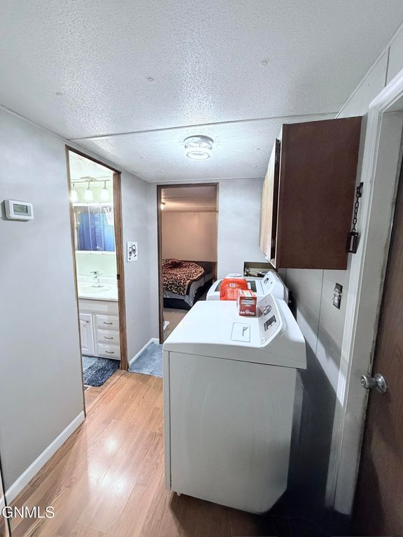 124 Delaware Street SE, Bismarck, ND 58504 photo 23