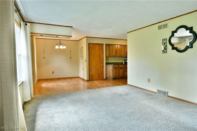 364 Mackey Drive, Vienna, OH 44473
