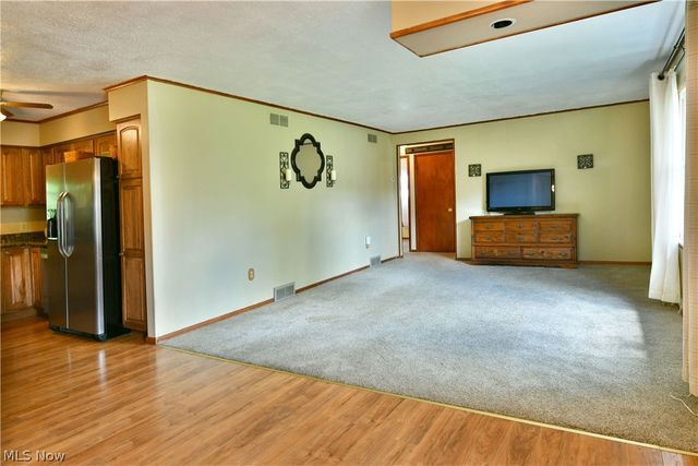 364 Mackey Drive, Vienna, OH 44473