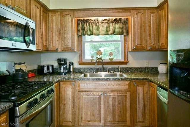364 Mackey Drive, Vienna, OH 44473