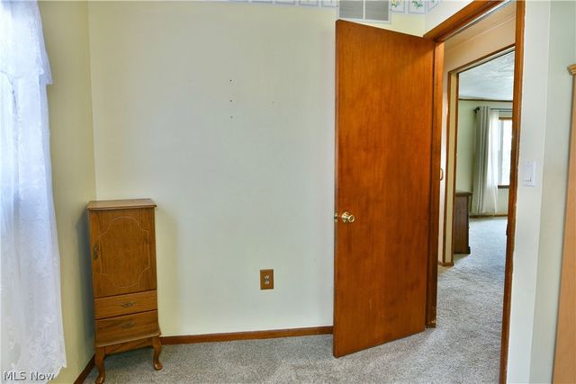 364 Mackey Drive, Vienna, OH 44473