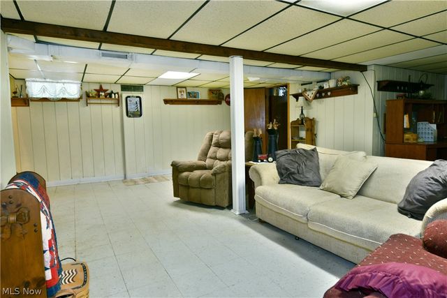 364 Mackey Drive, Vienna, OH 44473