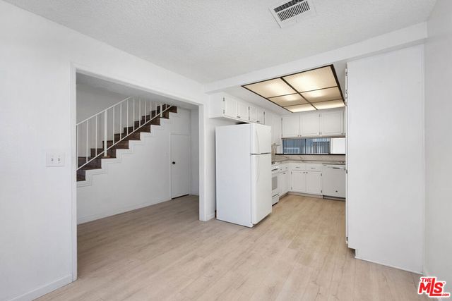 2519 Kansas Avenue 107, Santa Monica, CA 90404