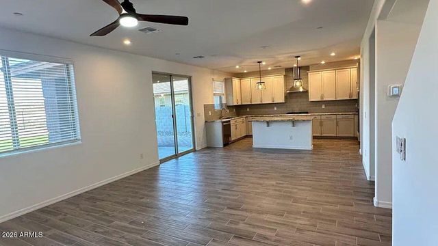 13426 W EAGLE FEATHER Road, Peoria, AZ 85383