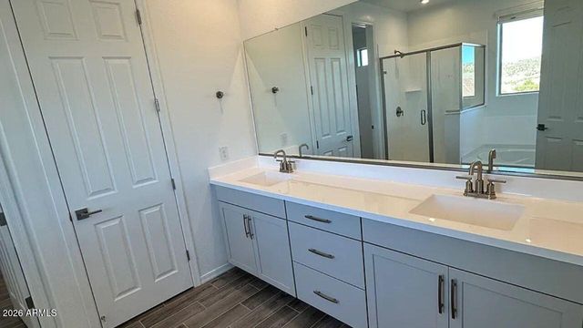 13426 W EAGLE FEATHER Road, Peoria, AZ 85383