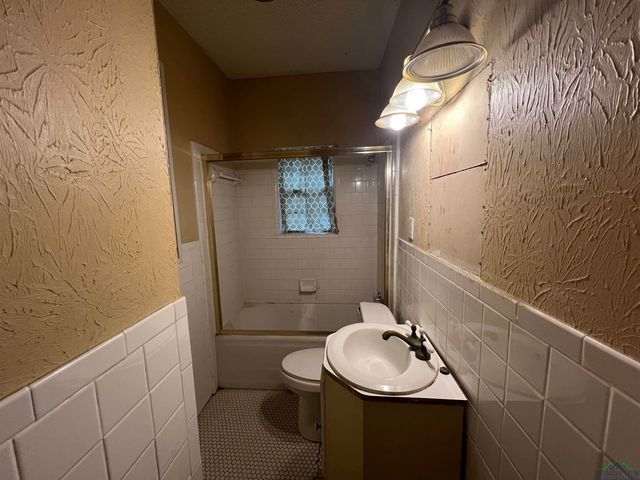 410 E College St, Longview, TX 75601