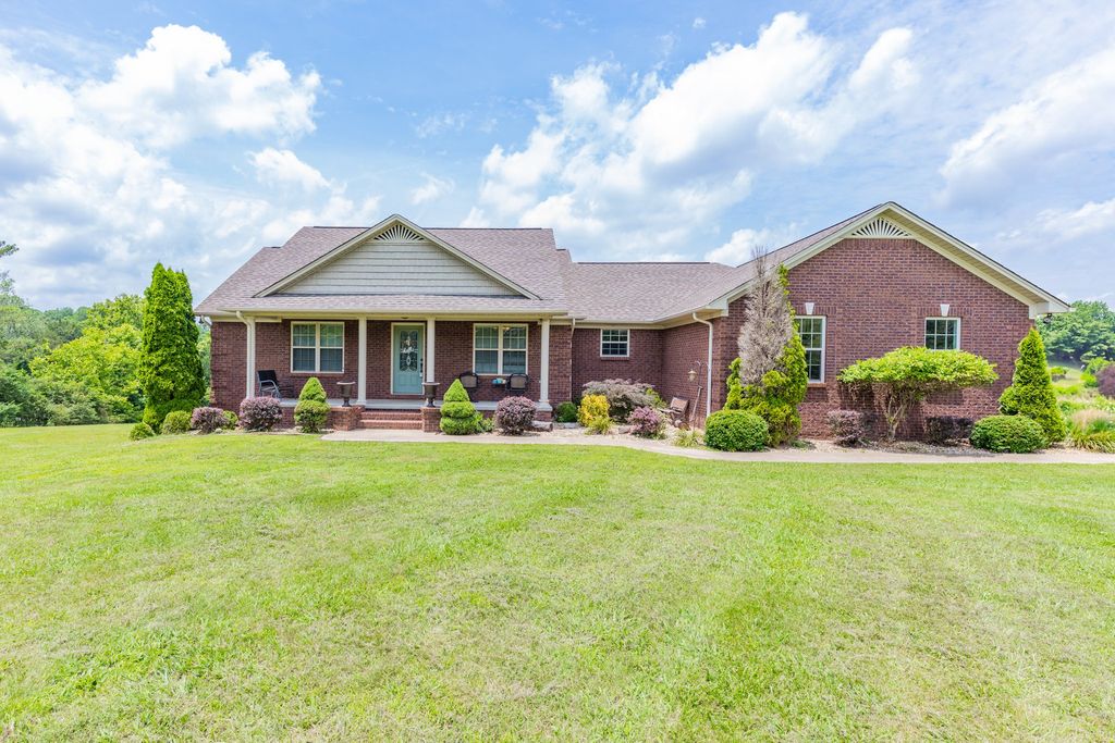 234 Glenn Springs Rd, Lawrenceburg, TN 38464