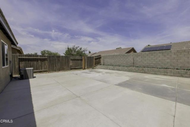 12226 Hawksmoor Street, Bakersfield, CA 93311
