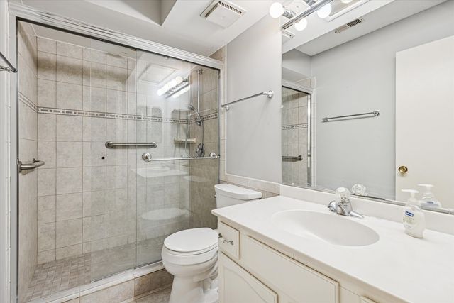 1S150 Spring Road 2I, Oakbrook Terrace, IL 60181