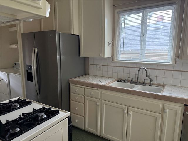 2908 Highridge, La Crescenta, CA 91214