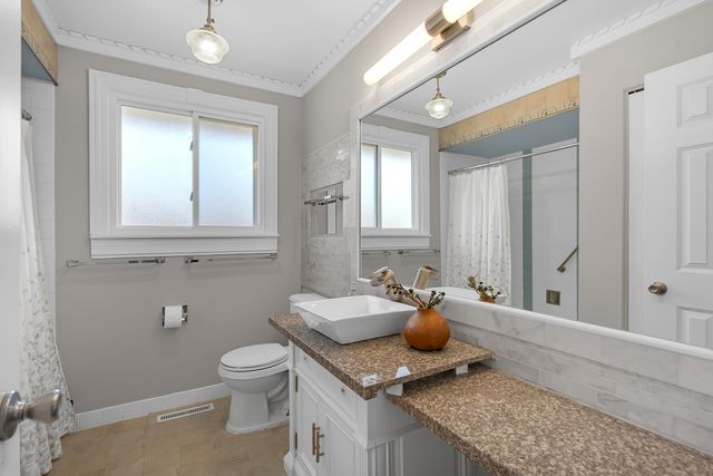 190 E Bradley Street, Des Plaines, IL 60016