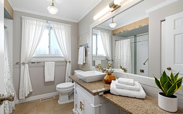 190 E Bradley Street, Des Plaines, IL 60016