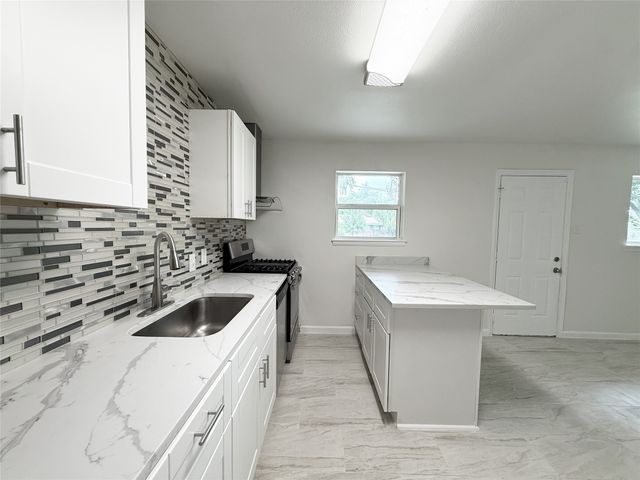 1030 Joslin Street, Irving, TX 75060