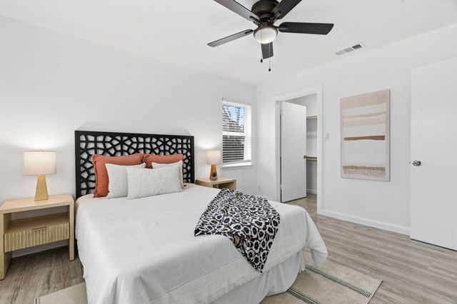 2009 Barton Drive, Arlington, TX 76010