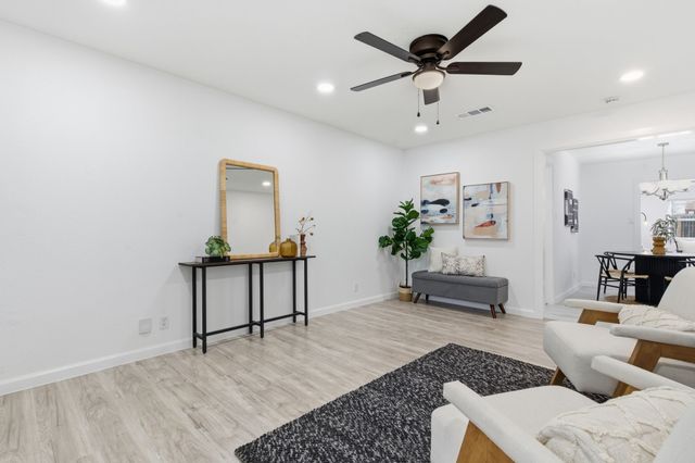 2009 Barton Drive, Arlington, TX 76010