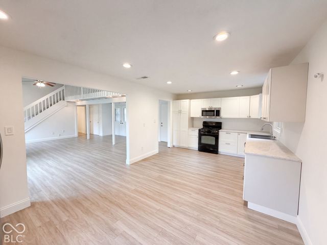 3339 W Sunset Drive N, Greenfield, IN 46140