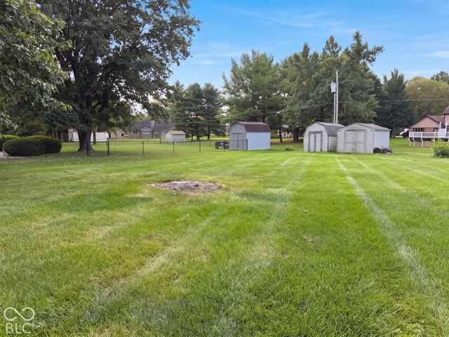3339 W Sunset Drive N, Greenfield, IN 46140