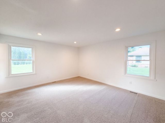 3339 W Sunset Drive N, Greenfield, IN 46140