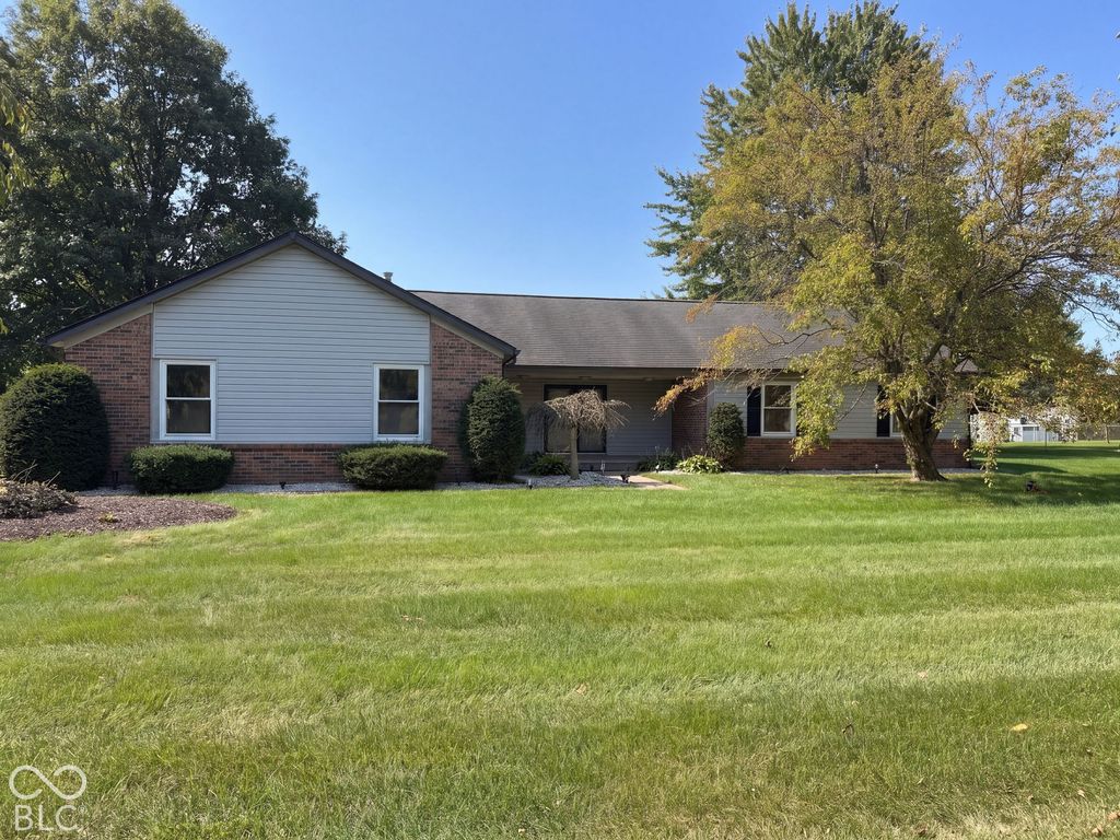 3339 W Sunset Drive N, Greenfield, IN 46140