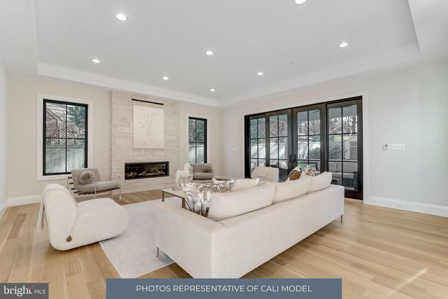 3815 N ABINGDON ST, Arlington, VA 22207