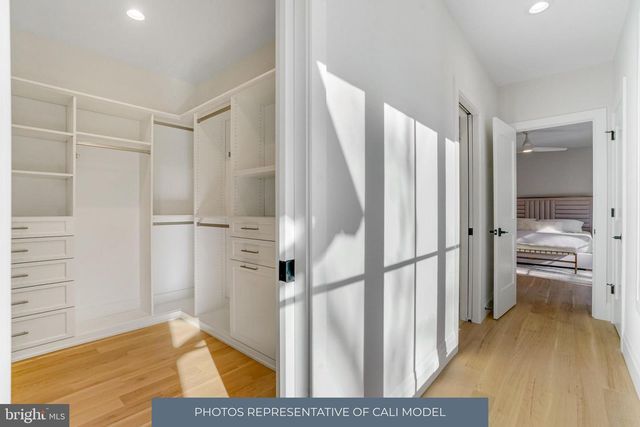 3815 N ABINGDON ST, Arlington, VA 22207