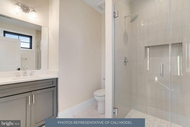 3815 N ABINGDON ST, Arlington, VA 22207