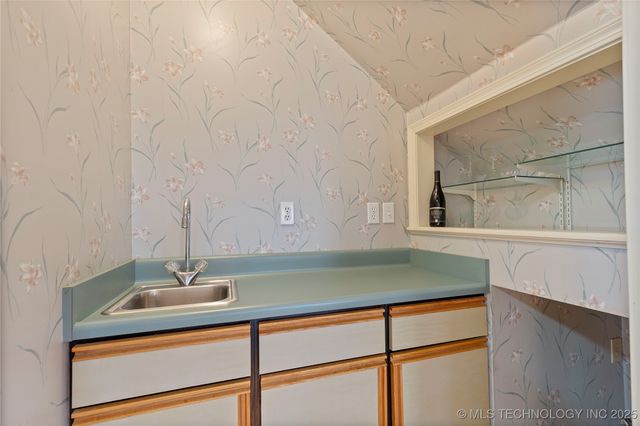 138 W M Street, Jenks, OK 74037