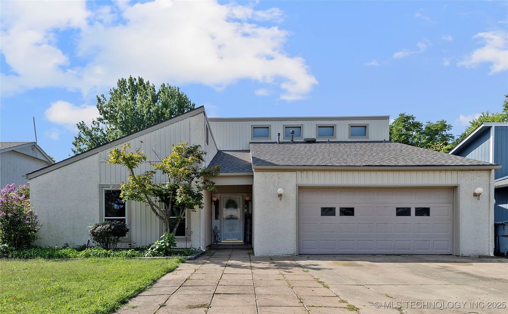 138 W M Street, Jenks, OK 74037
