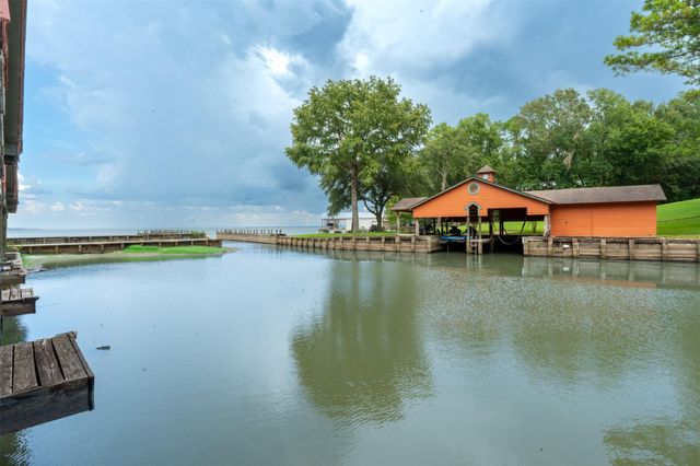 61 Harbor Run Drive, Coldspring, TX 77331