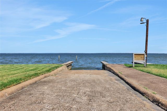 61 Harbor Run Drive, Coldspring, TX 77331