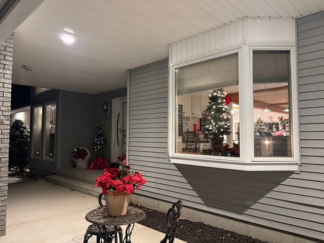 321 Westerly Cr., Ludlow, MA 01056