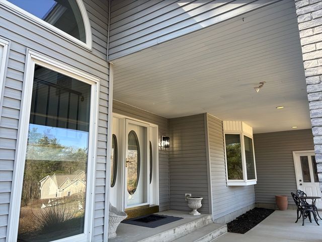 321 Westerly Cr., Ludlow, MA 01056