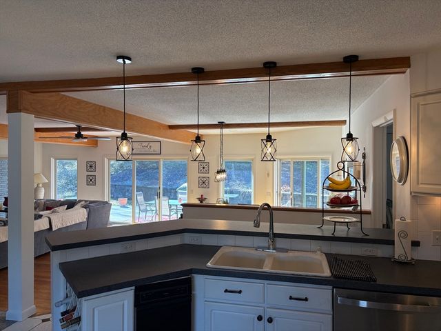 321 Westerly Cr., Ludlow, MA 01056