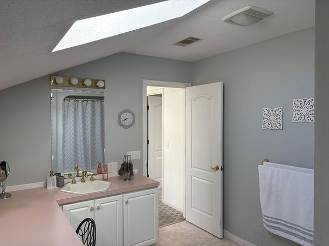 321 Westerly Cr., Ludlow, MA 01056