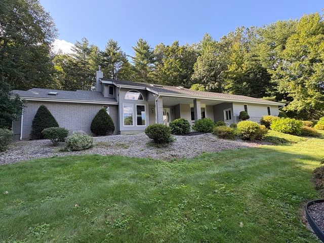 321 Westerly Cr., Ludlow, MA 01056