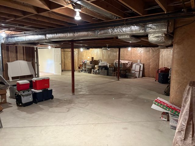 321 Westerly Cr., Ludlow, MA 01056