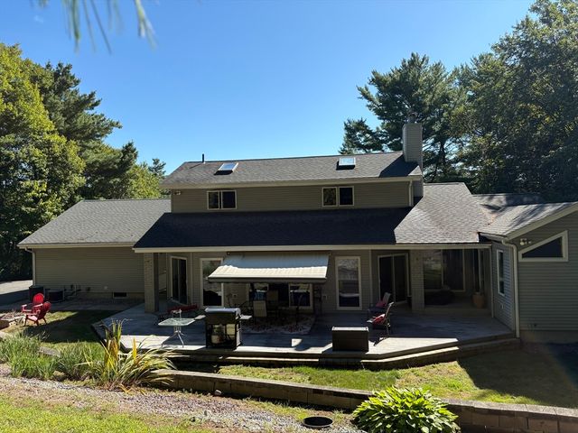 321 Westerly Cr., Ludlow, MA 01056