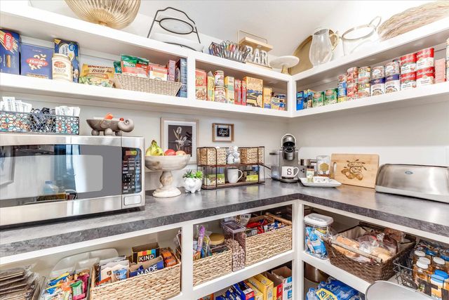 4508 N Sunny Cir, Wichita, KS 67205