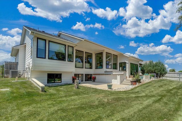 4508 N Sunny Cir, Wichita, KS 67205