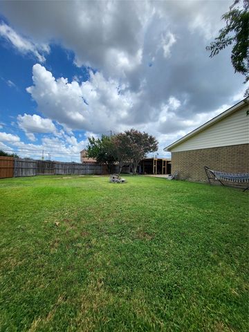 3020 Rockett Drive, Carrollton, TX 75007