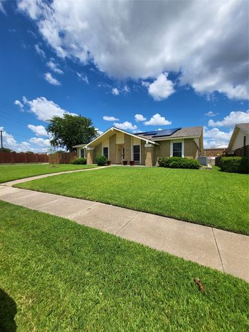 3020 Rockett Drive, Carrollton, TX 75007