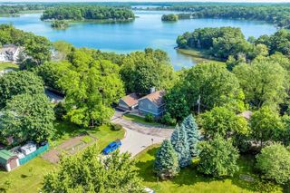 1012 N Breens Bay ROAD, Summit, WI 53066
